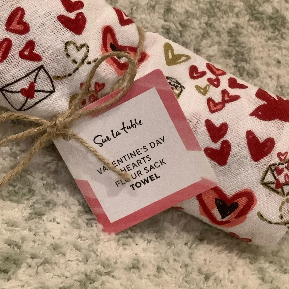 Sur La Table Valentine's Day Heart Print Towel NWT 20x30” Cotton